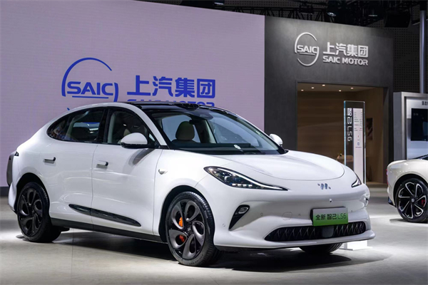 汽車行業(yè)加速變革，上汽集團(tuán)迎“潮”而上